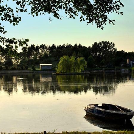 Agrowczasy Nad Stawem Villa Gartatowice Exteriör bild