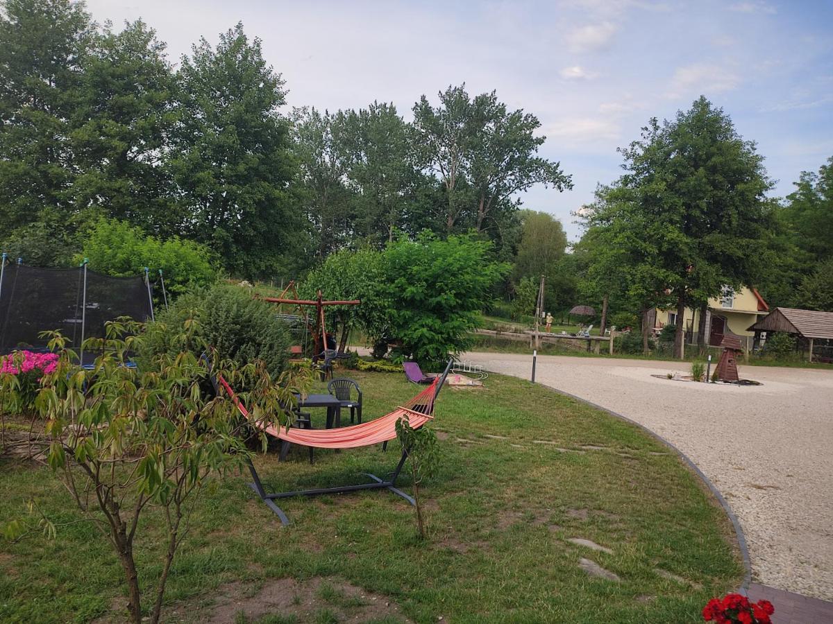 Agrowczasy Nad Stawem Villa Gartatowice Exteriör bild